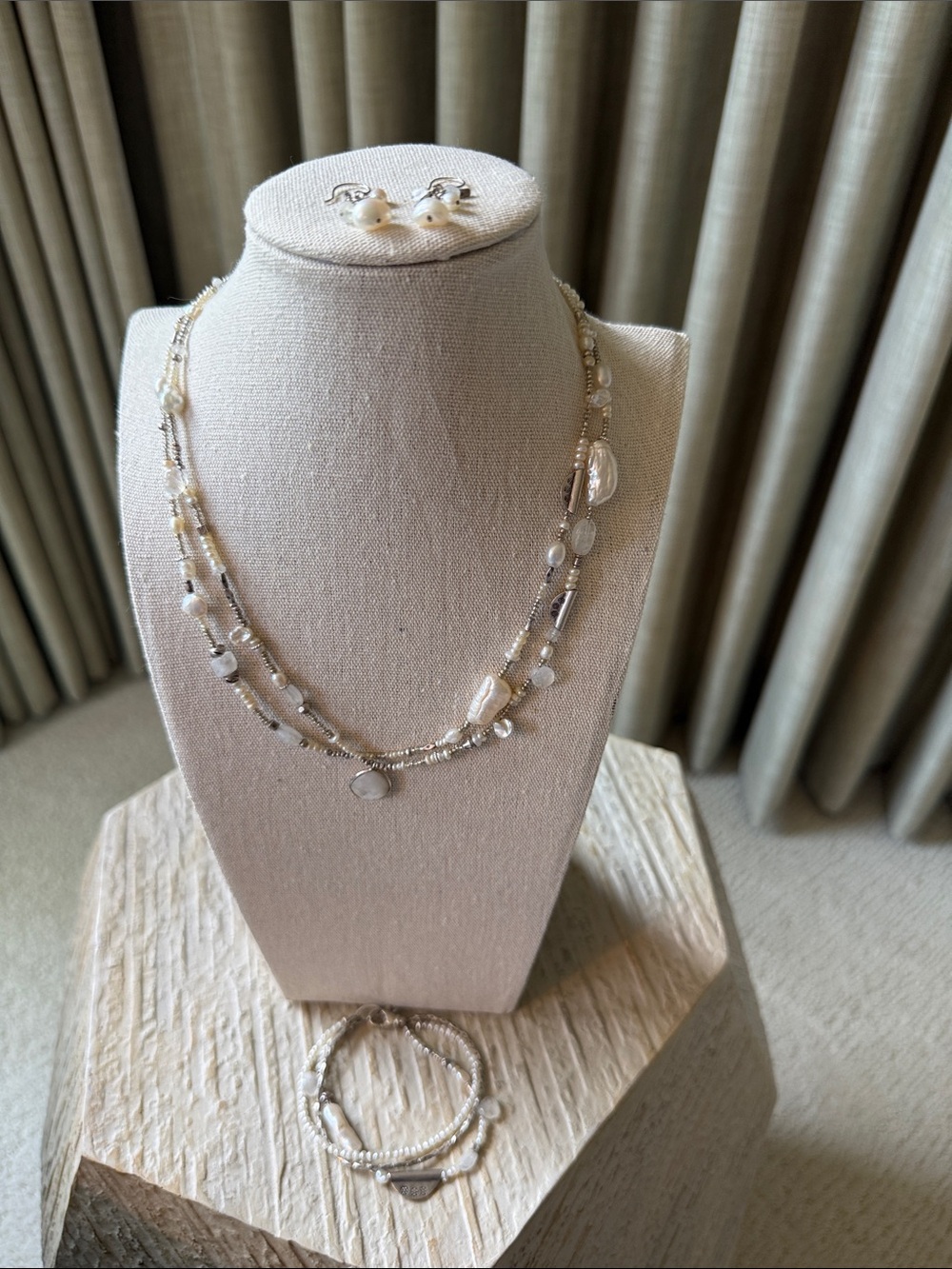 Sundance Silver and Pearl Necklace, Bracelet and Earrings Set